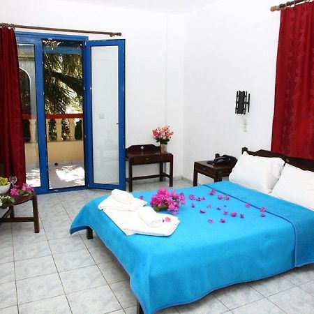 Palm Bay Hotel Sissi Екстериор снимка