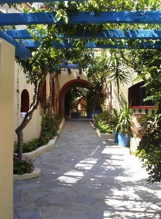 Palm Bay Hotel Sissi Екстериор снимка